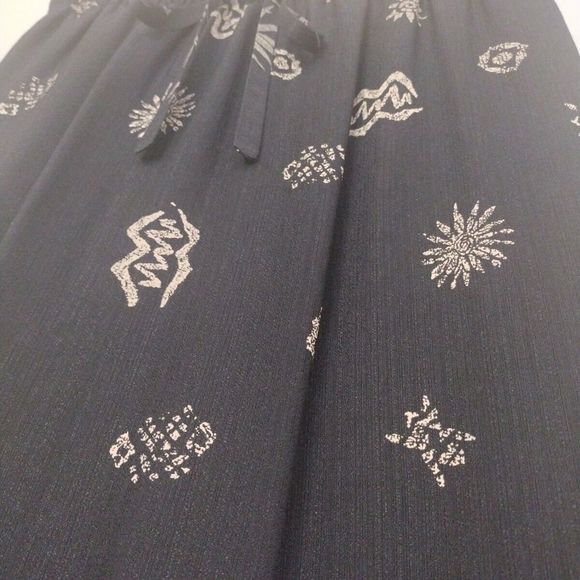 Bohemian A-line Skirt Women's Size M Flowy Black Tan Aztec Print - Picture 5 of 9